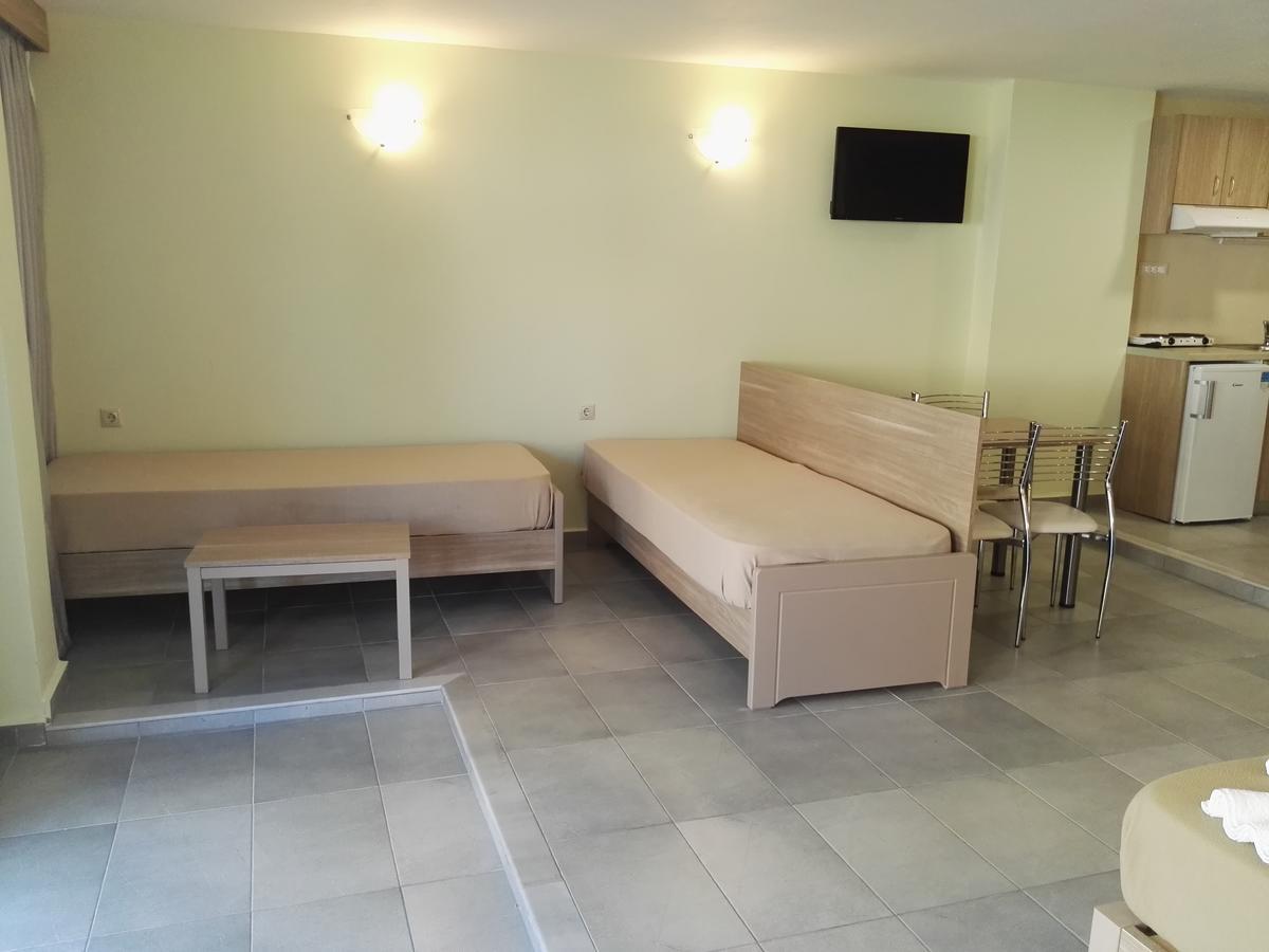 Epis Hotel Agia Marina Extérieur photo