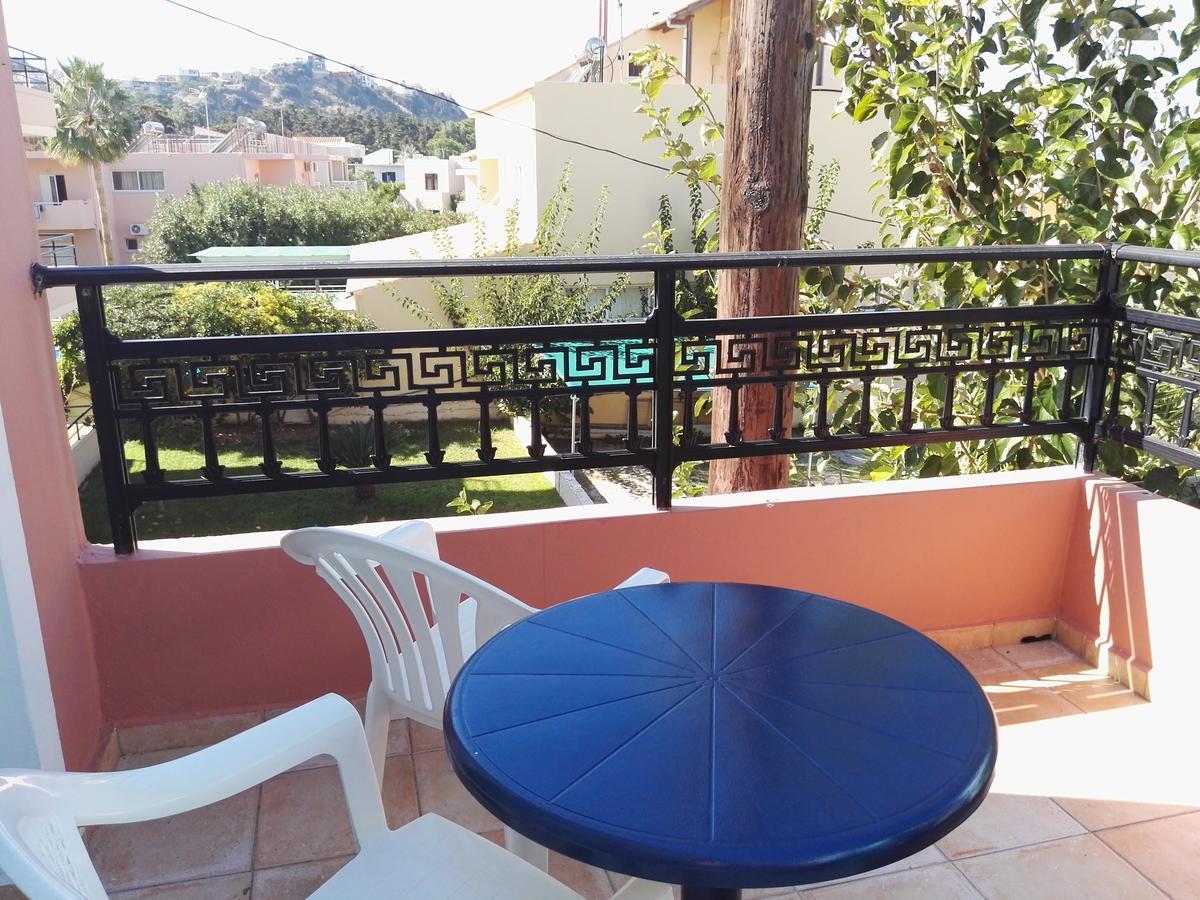 Epis Hotel Agia Marina Extérieur photo